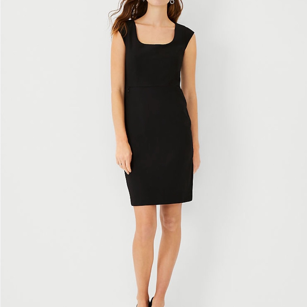 Ann Taylor The Petite Scoop Neck Zip Pocket Dress In Bi-stretch
